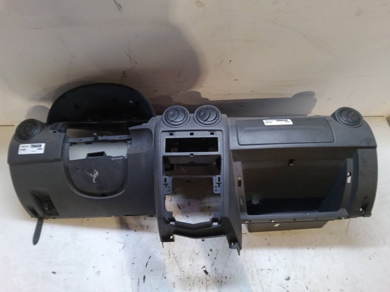 Recambio de salpicadero para dacia logan (ls_) 1.4 (lsoa, lsoc, lsoe, lsog) referencia OEM IAM   