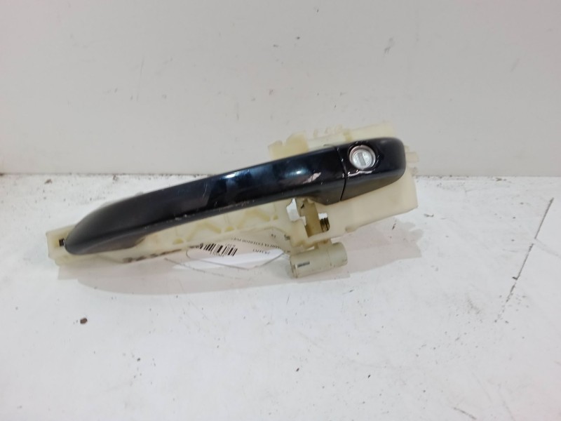 Recambio de maneta exterior puerta delantera izquierda para ssangyong tivoli 1.6 referencia OEM IAM   