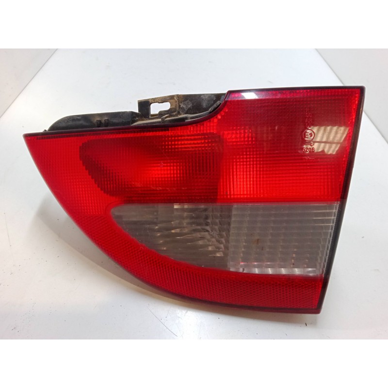 Recambio de piloto trasero porton derecho para renault megane i classic (la0/1_) 1.4 16v (la0d, la1h, la0w, la10) referencia OEM