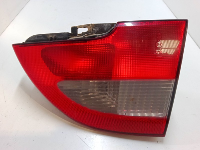 Recambio de piloto trasero porton derecho para renault megane i classic (la0/1_) 1.4 16v (la0d, la1h, la0w, la10) referencia OEM