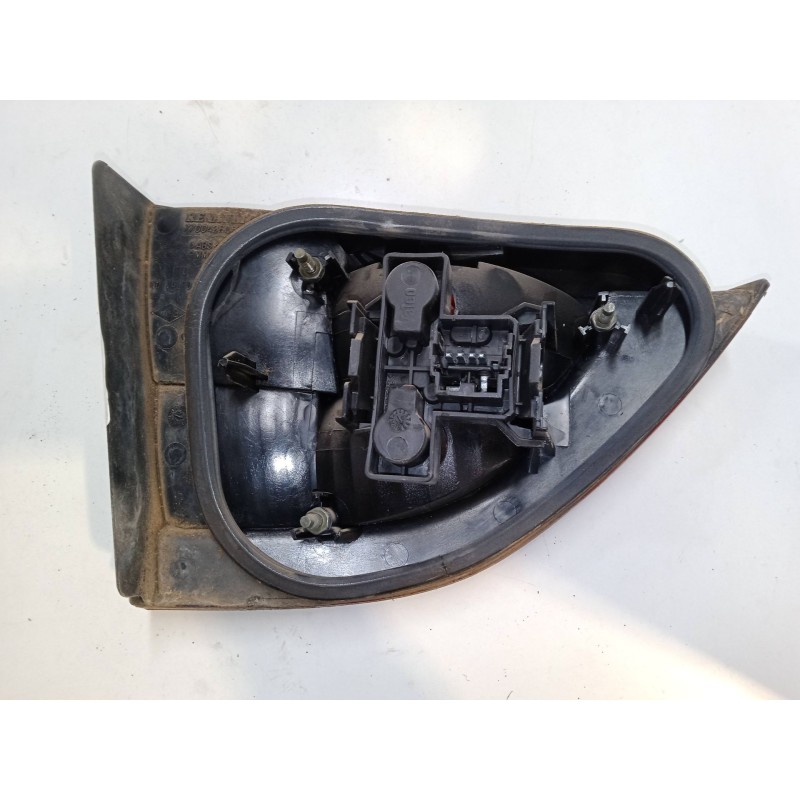 Recambio de piloto trasero porton derecho para renault megane i classic (la0/1_) 1.4 16v (la0d, la1h, la0w, la10) referencia OEM