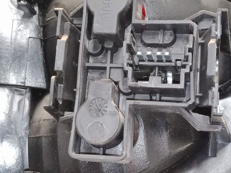 Recambio de piloto trasero porton derecho para renault megane i classic (la0/1_) 1.4 16v (la0d, la1h, la0w, la10) referencia OEM