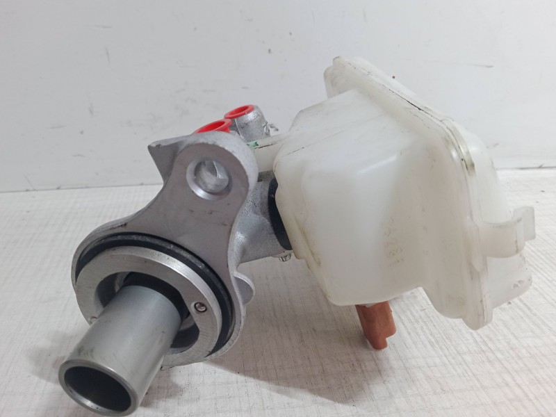 Recambio de bomba freno para peugeot 208 i (ca_, cc_) 1.2 vti 82 referencia OEM IAM   