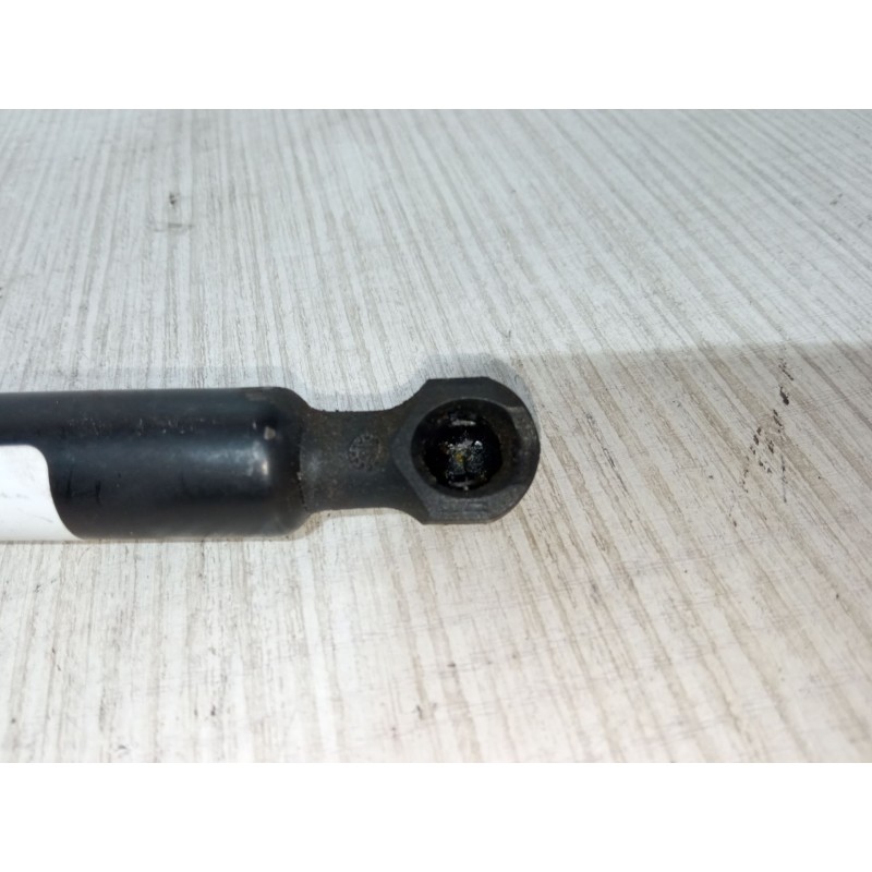 Recambio de amortiguadores capo para dacia sandero ii 1.5 dci 75 / blue dci 75 (b8jw, b8m4, b8ah, b8m7, b8m6) referencia OEM IAM