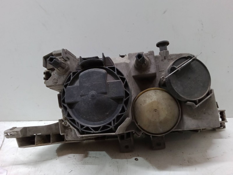 Recambio de faro izquierdo para mercedes-benz clase c (w202) c 250 turbo-d (202.128) referencia OEM IAM   