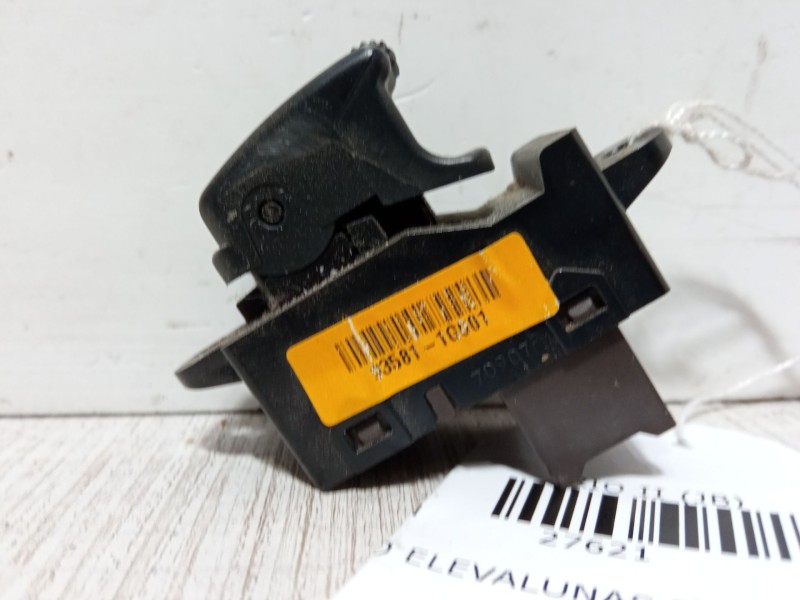 Recambio de mando elevalunas trasero derecho para kia rio ii (jb) 1.4 16v referencia OEM IAM 93581-1G001  