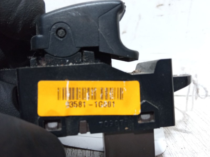 Recambio de mando elevalunas trasero derecho para kia rio ii (jb) 1.4 16v referencia OEM IAM 93581-1G001  