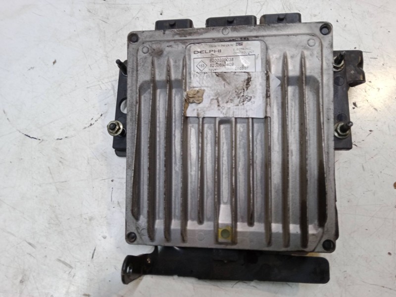 Recambio de centralita motor uce para renault scénic ii (jm0/1_) 1.5 dci (jm1f) referencia OEM IAM 8200399038  8200619409