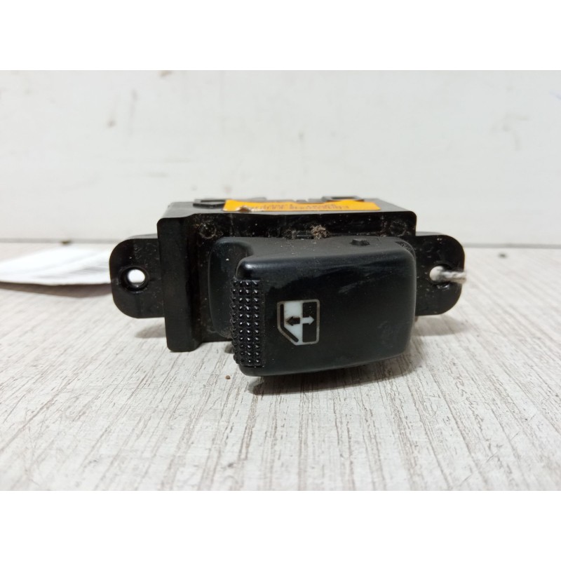 Recambio de mando elevalunas trasero izquierdo para kia rio ii (jb) 1.4 16v referencia OEM IAM 93581-1G001  