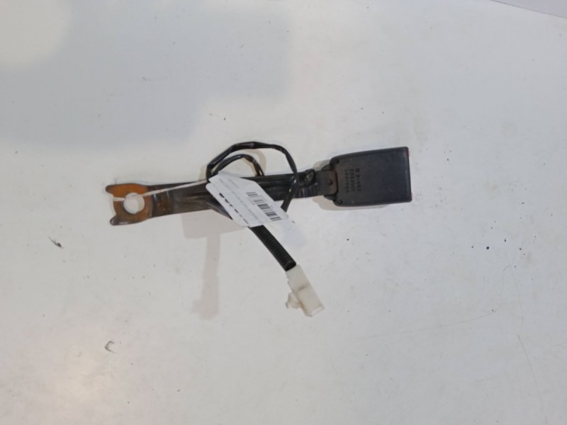 Recambio de anclaje cinturon delantero izquierdo para toyota aygo (_b1_) 1.0 (kgb10_) referencia OEM IAM   