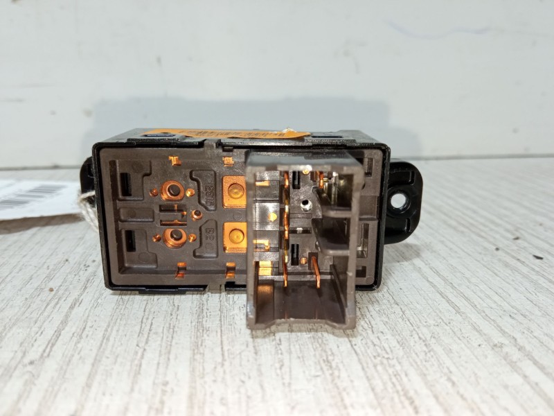 Recambio de mando elevalunas trasero izquierdo para kia rio ii (jb) 1.4 16v referencia OEM IAM 93581-1G001  