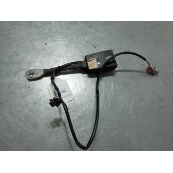 ANCLAJE CINTURON DELANTERO IZQUIERDO 