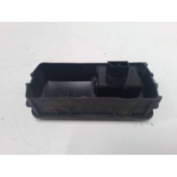 MANDO ELEVALUNAS DELANTERO DERECHO GM24453571 