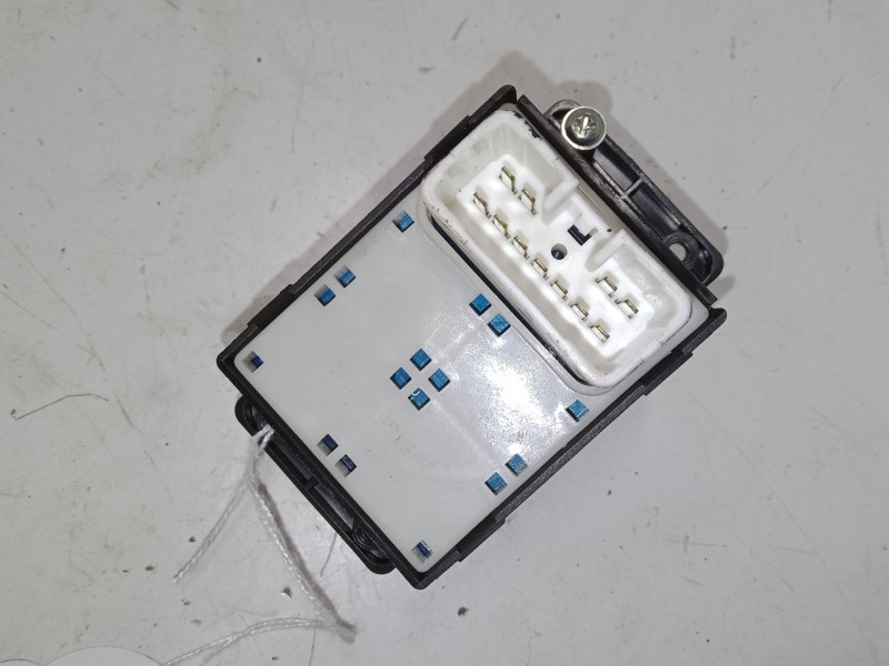 Recambio de mando elevalunas delantero izquierdo para hyundai i10 i (pa) 1.1 referencia OEM IAM   