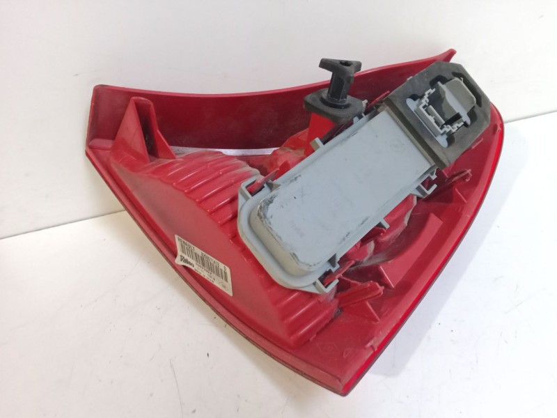 Recambio de piloto trasero izquierdo para renault clio ii (bb_, cb_) 1.2 (bb0a, bb0f, bb10, bb1k, bb28, bb2d, bb2h, cb0a,... ref