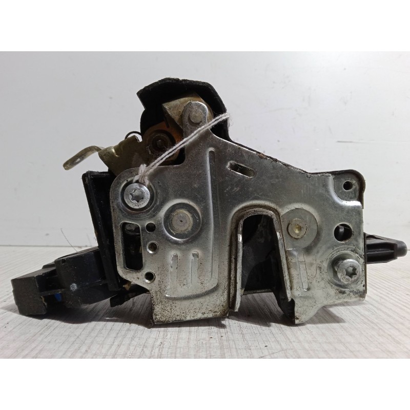 Recambio de cerradura puerta delantera derecha para mercedes-benz clase c (w202) c 250 turbo-d (202.128) referencia OEM IAM   