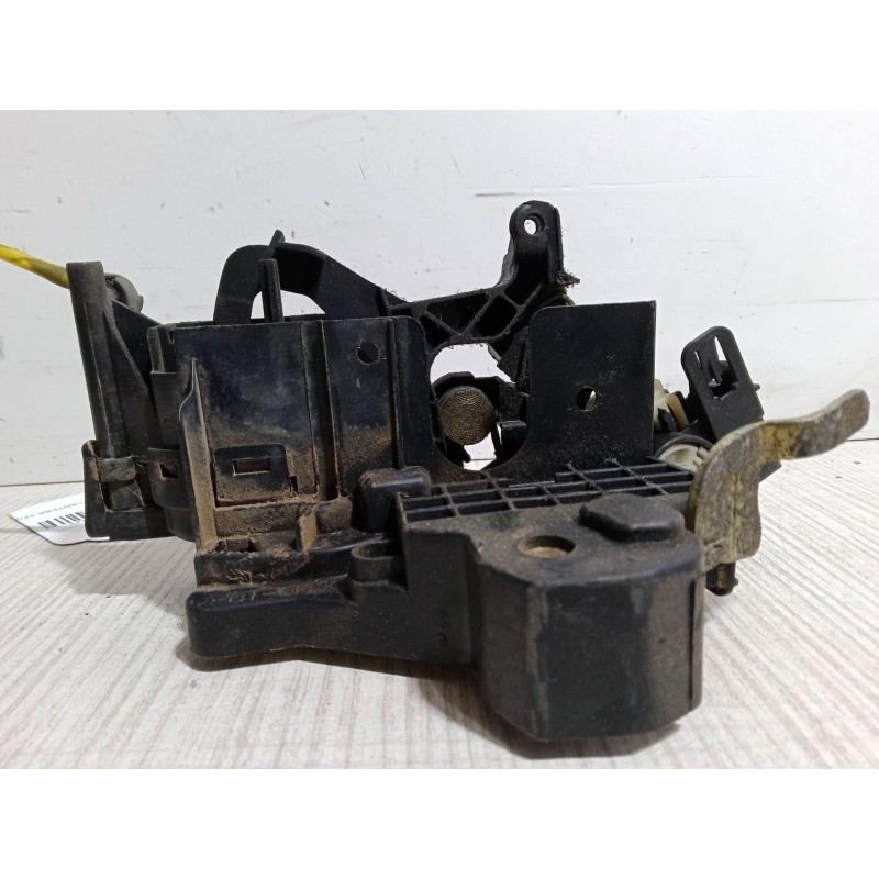 Recambio de cerradura puerta delantera izquierda para mercedes-benz clase c (w202) c 250 turbo-d (202.128) referencia OEM IAM   