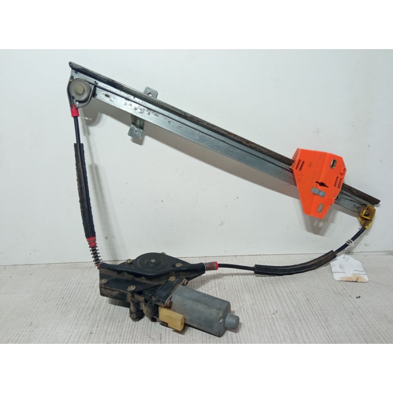 Recambio de elevalunas electrico delantero izquierdo para ford fiesta iv (ja_, jb_) 1.8 d referencia OEM IAM 0130821682870  