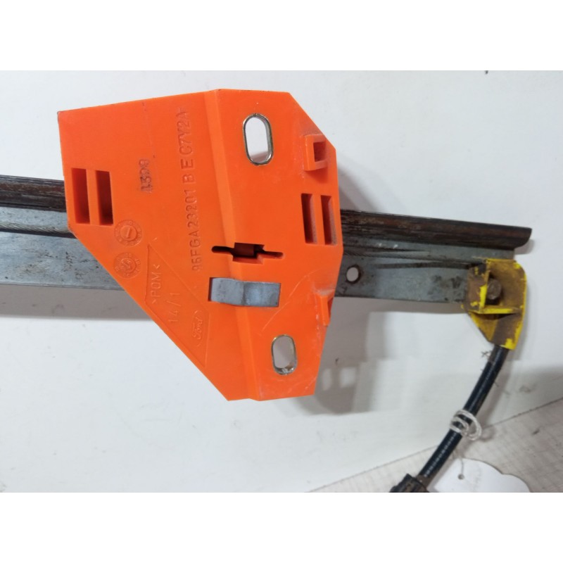 Recambio de elevalunas electrico delantero izquierdo para ford fiesta iv (ja_, jb_) 1.8 d referencia OEM IAM 0130821682870  
