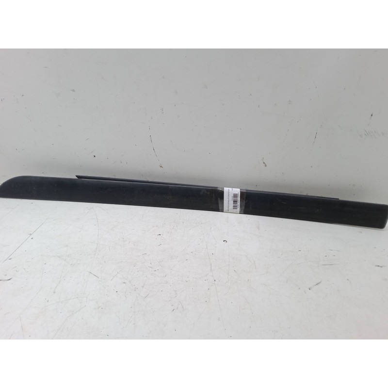 Recambio de molduras exterior derecha para ford focus i (daw, dbw) 1.8 tdci referencia OEM IAM   