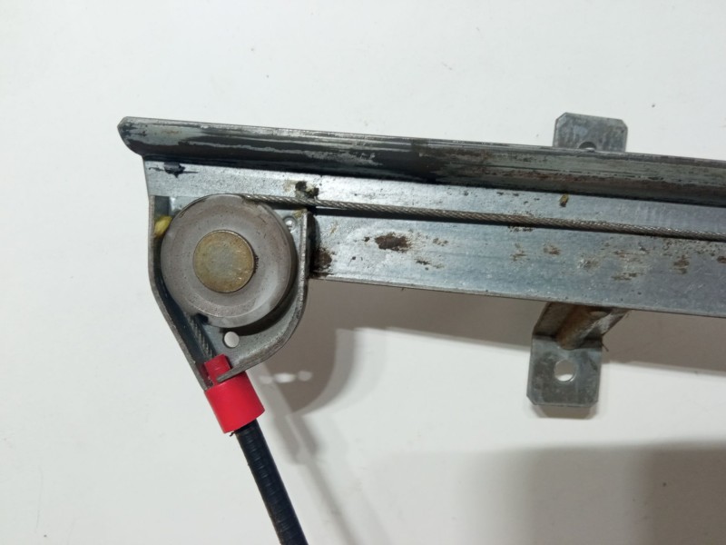 Recambio de elevalunas electrico delantero izquierdo para ford fiesta iv (ja_, jb_) 1.8 d referencia OEM IAM 0130821682870  