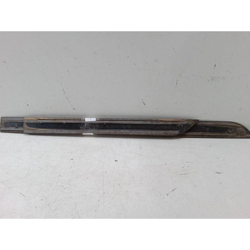 Recambio de molduras exterior derecha para ford focus i (daw, dbw) 1.8 tdci referencia OEM IAM   