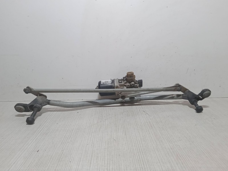 Recambio de motor limpia delantero para dacia sandero ii 1.5 dci 75 / blue dci 75 (b8jw, b8m4, b8ah, b8m7, b8m6) referencia OEM 