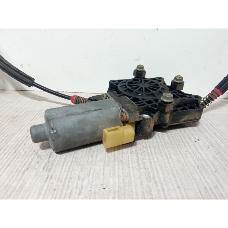 Recambio de elevalunas electrico delantero izquierdo para ford fiesta iv (ja_, jb_) 1.8 d referencia OEM IAM 0130821682870  