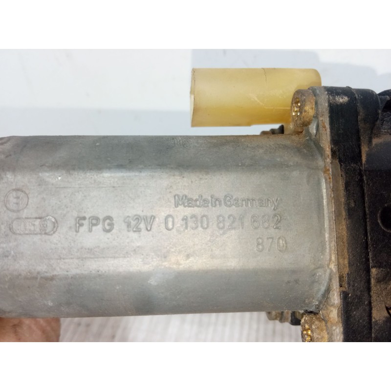 Recambio de elevalunas electrico delantero izquierdo para ford fiesta iv (ja_, jb_) 1.8 d referencia OEM IAM 0130821682870  