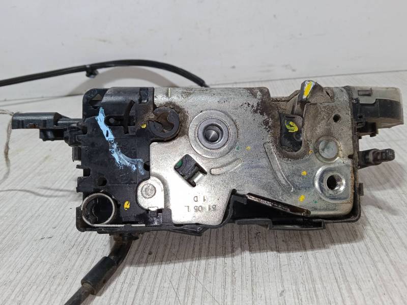 CERRADURA PUERTA DELANTERA DERECHA 