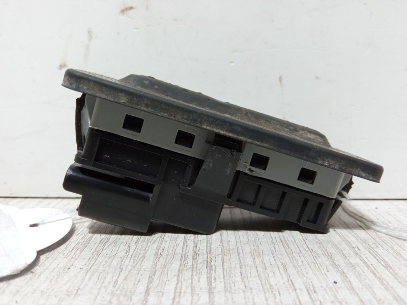 Recambio de maneta exterior porton para peugeot 208 i (ca_, cc_) 1.2 vti 82 referencia OEM IAM 982756038000  