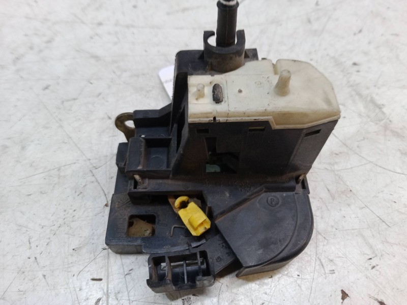 Recambio de cerradura puerta delantera izquierda para renault clio ii (bb_, cb_) 1.5 dci (b/cb07) referencia OEM IAM   