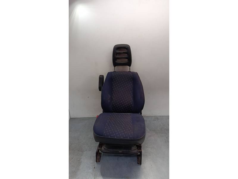 ASIENTO DELANTERO IZQUIERDO 