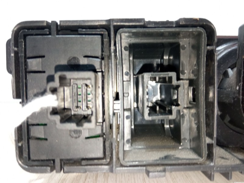 Recambio de mando retrovisor para dacia sandero ii 1.5 dci 75 / blue dci 75 (b8jw, b8m4, b8ah, b8m7, b8m6) referencia OEM IAM   