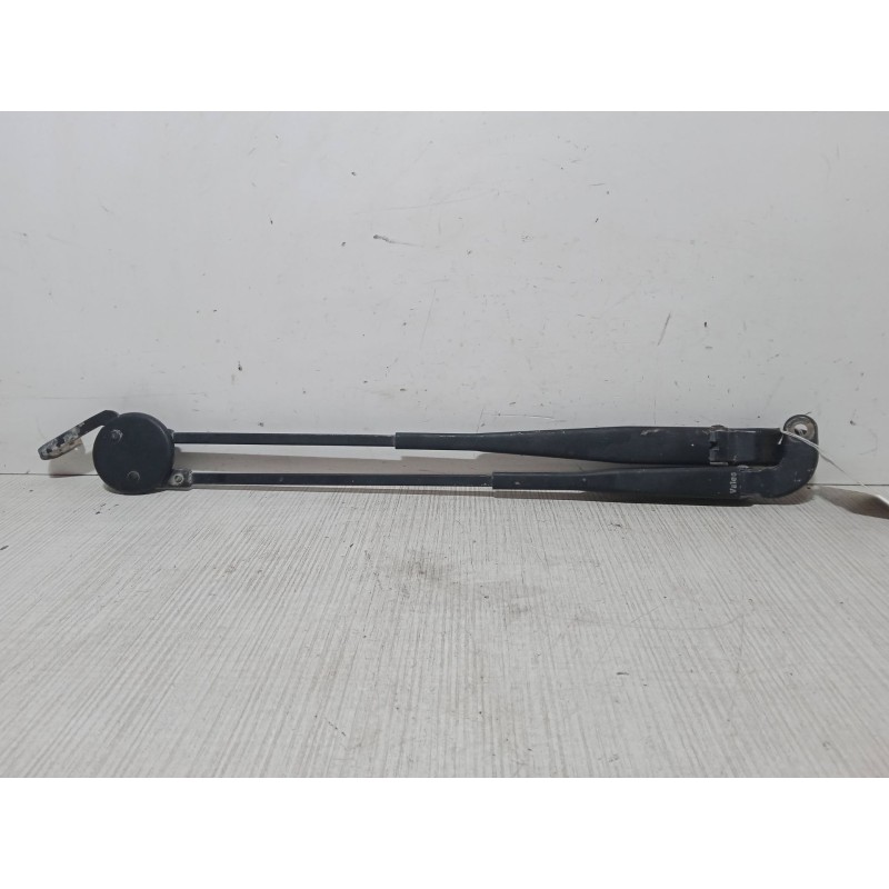 Recambio de brazo delantero limpiaparabrisas para renault twingo i (c06_) 1.2 16v (c06c, c06d, c06k) referencia OEM IAM   