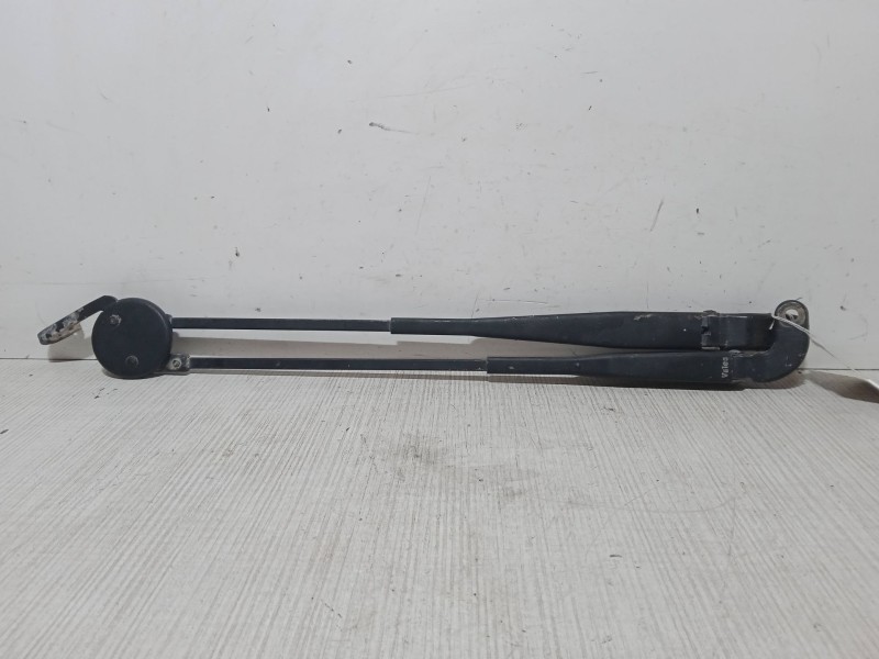 Recambio de brazo delantero limpiaparabrisas para renault twingo i (c06_) 1.2 16v (c06c, c06d, c06k) referencia OEM IAM   