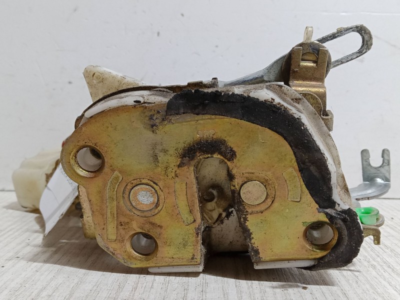 Recambio de cerradura puerta delantera izquierda para toyota yaris (_p1_) 1.3 (scp12_, scp13_) referencia OEM IAM   