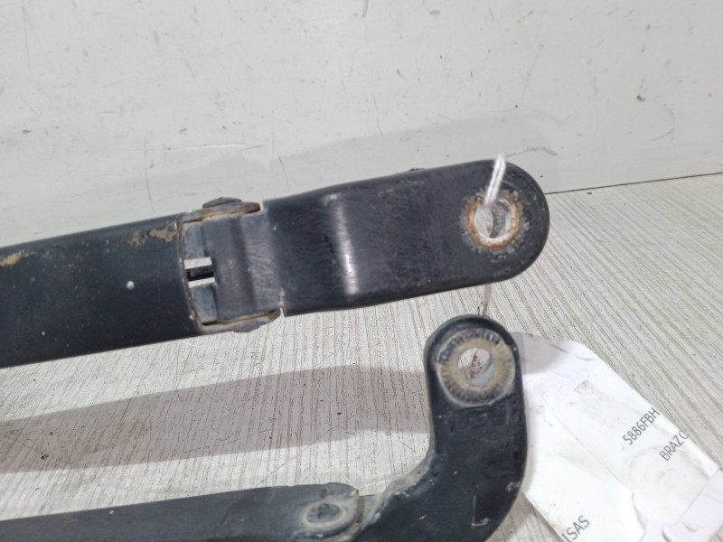 Recambio de brazo delantero limpiaparabrisas para renault twingo i (c06_) 1.2 16v (c06c, c06d, c06k) referencia OEM IAM   