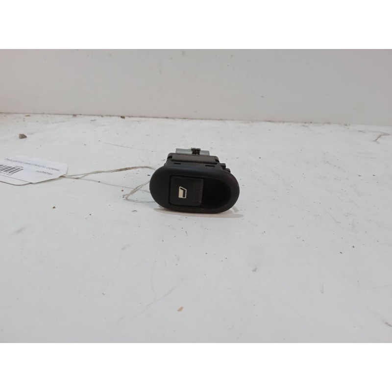 Recambio de mando elevalunas delantero derecho para citroën c3 i (fc_, fn_) 1.4 i referencia OEM IAM   