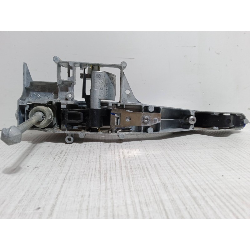 Recambio de maneta exterior puerta delantera izquierda para peugeot 208 i (ca_, cc_) 1.2 vti 82 referencia OEM IAM   