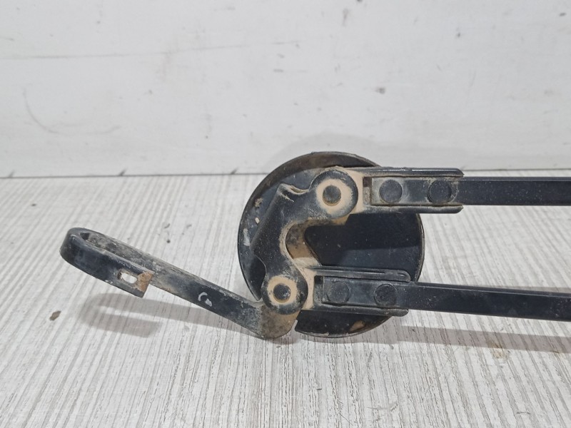 Recambio de brazo delantero limpiaparabrisas para renault twingo i (c06_) 1.2 16v (c06c, c06d, c06k) referencia OEM IAM   