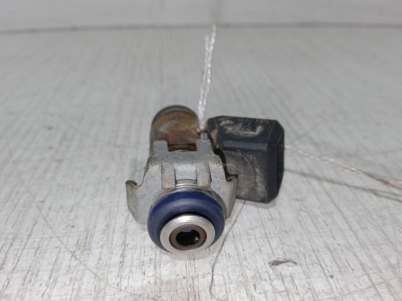 Recambio de inyector para fiat punto evo (199_) 1.2 referencia OEM IAM   