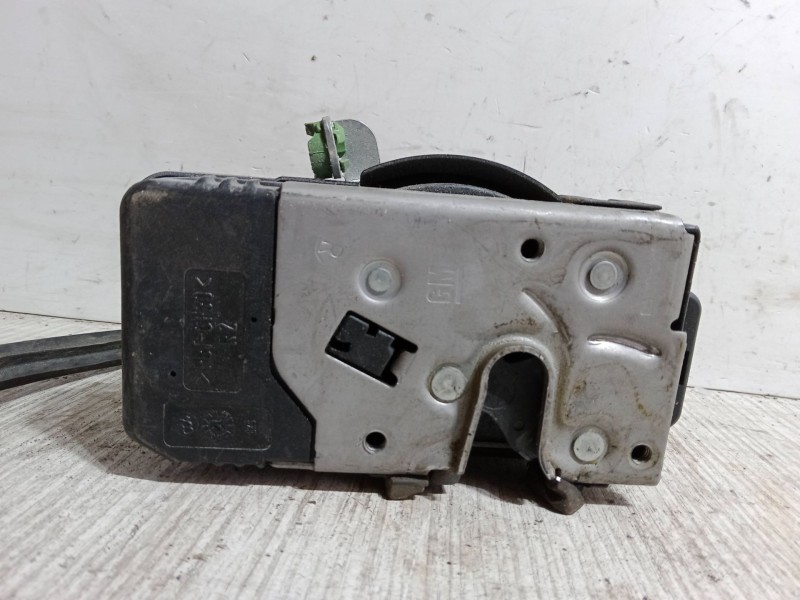 Recambio de cerradura puerta delantera derecha para opel combo tour 1.3 cdti 16v referencia OEM IAM   