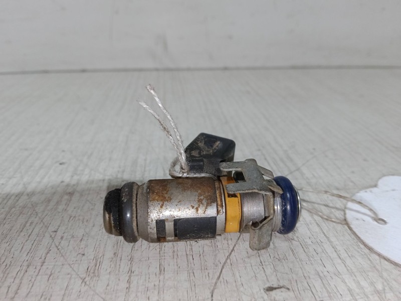 Recambio de inyector para fiat punto evo (199_) 1.2 referencia OEM IAM   