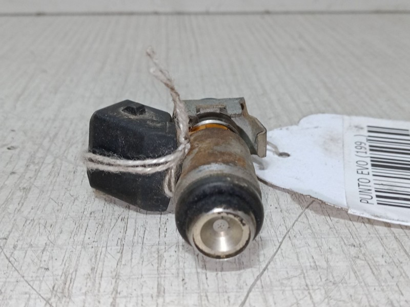 Recambio de inyector para fiat punto evo (199_) 1.2 referencia OEM IAM   