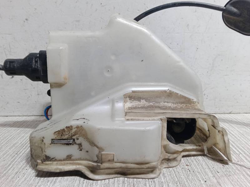 CERRADURA PUERTA DELANTERA IZQUIERDA 