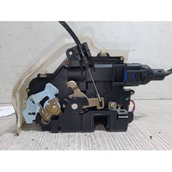 CERRADURA PUERTA DELANTERA IZQUIERDA 