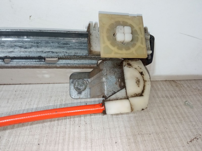 Recambio de elevalunas electrico delantero izquierdo para citroën saxo (s0, s1) 1.1 x, sx referencia OEM IAM 400671T4  