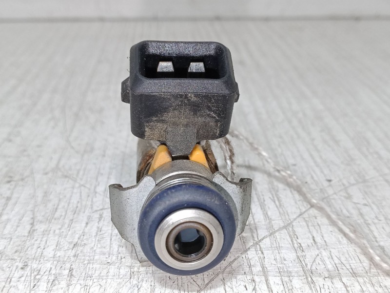 Recambio de inyector para fiat punto evo (199_) 1.2 referencia OEM IAM   