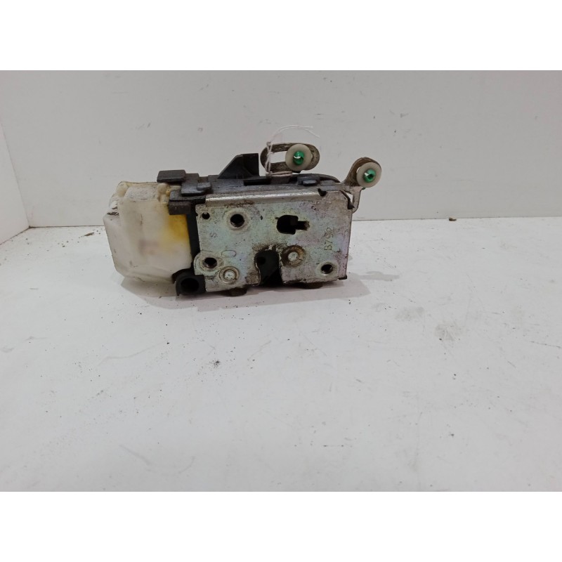 Recambio de cerradura puerta delantera izquierda para alfa romeo 147 (937_) 1.9 jtd (937.axd1a, 937.bxd1a) referencia OEM IAM   